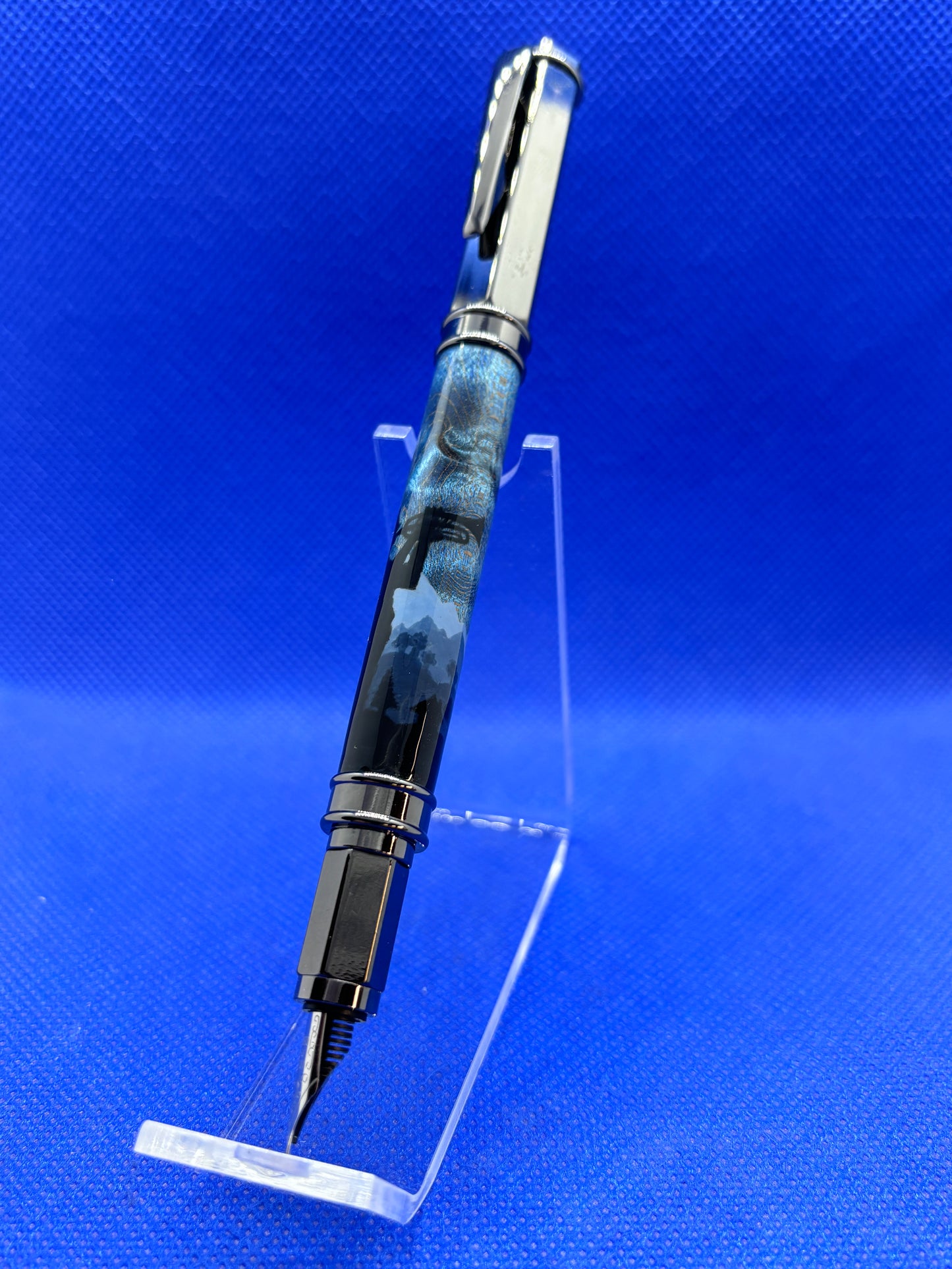 Hand Painted Vertex Fountain Pen