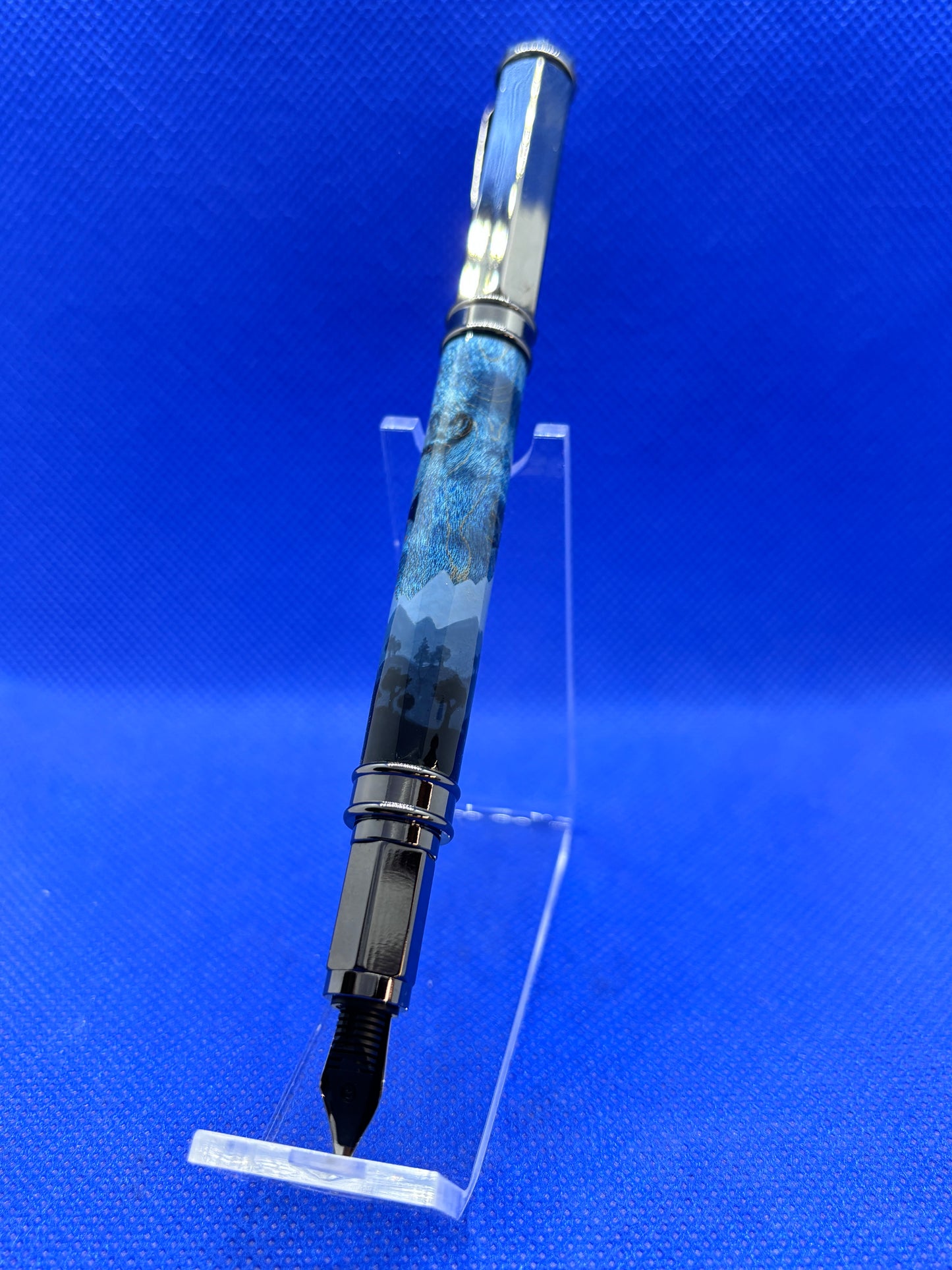 Hand Painted Vertex Fountain Pen
