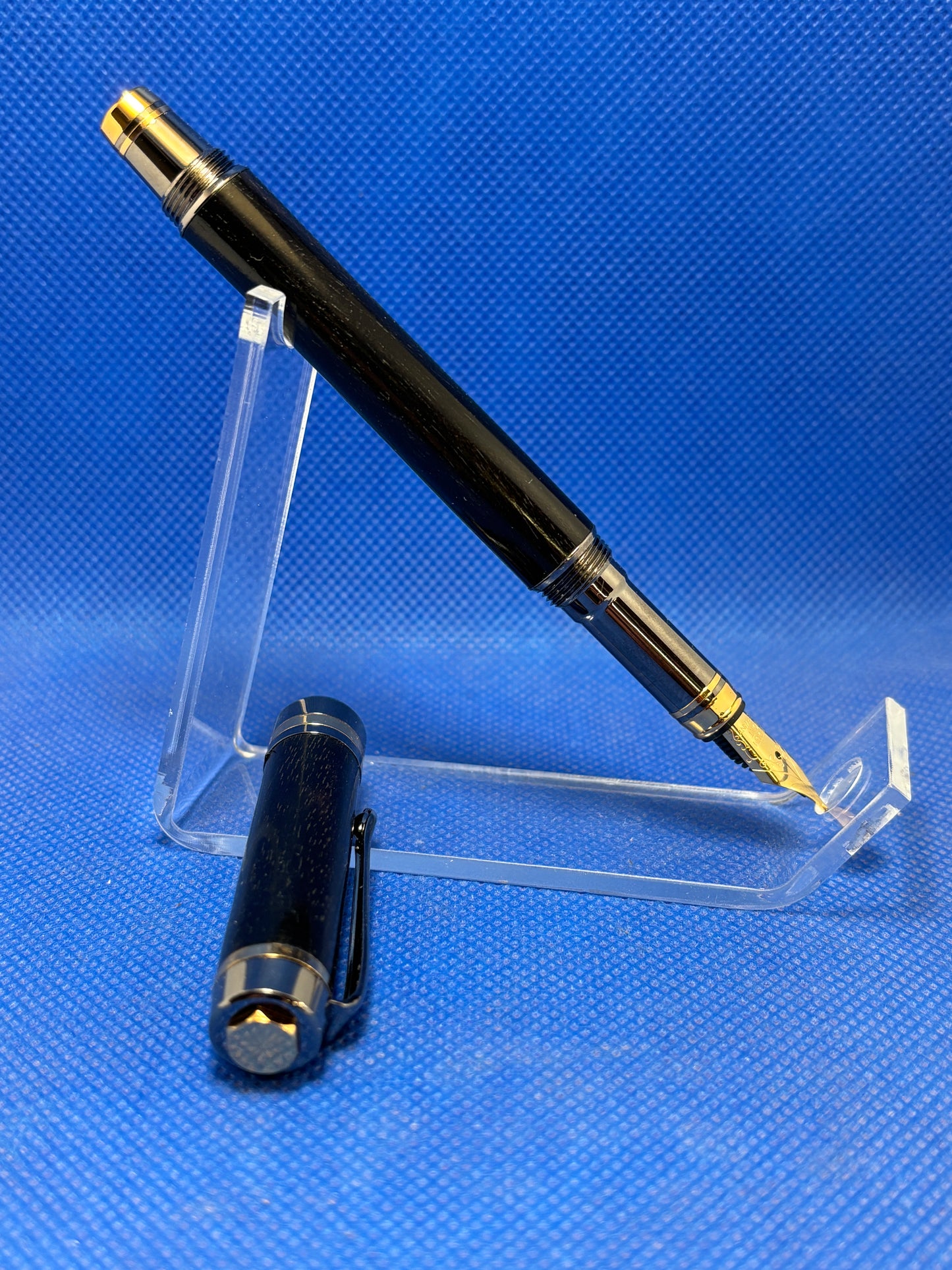 Classic Elite Fountain Pen
