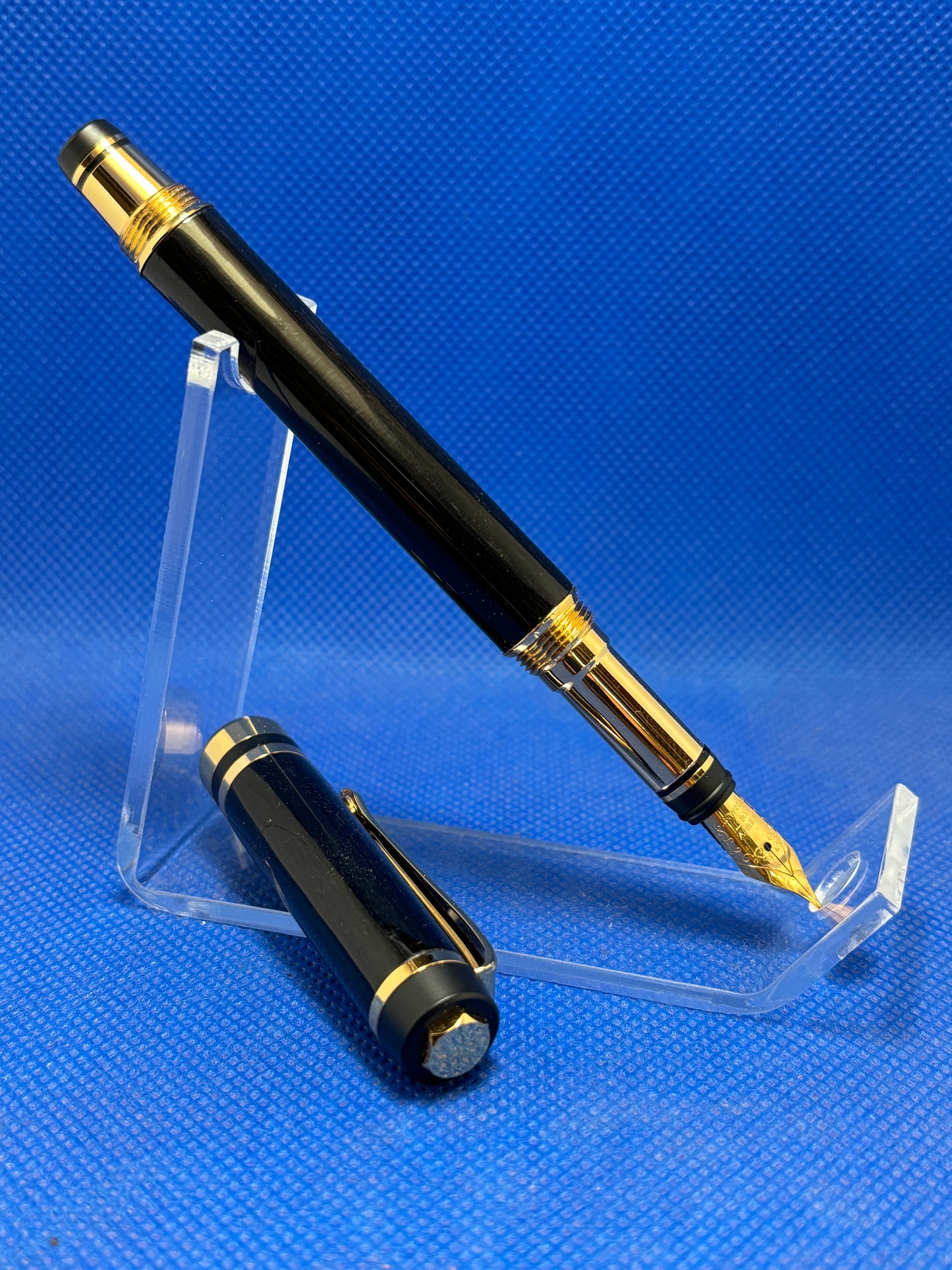 Classic Elite Fountain Pen