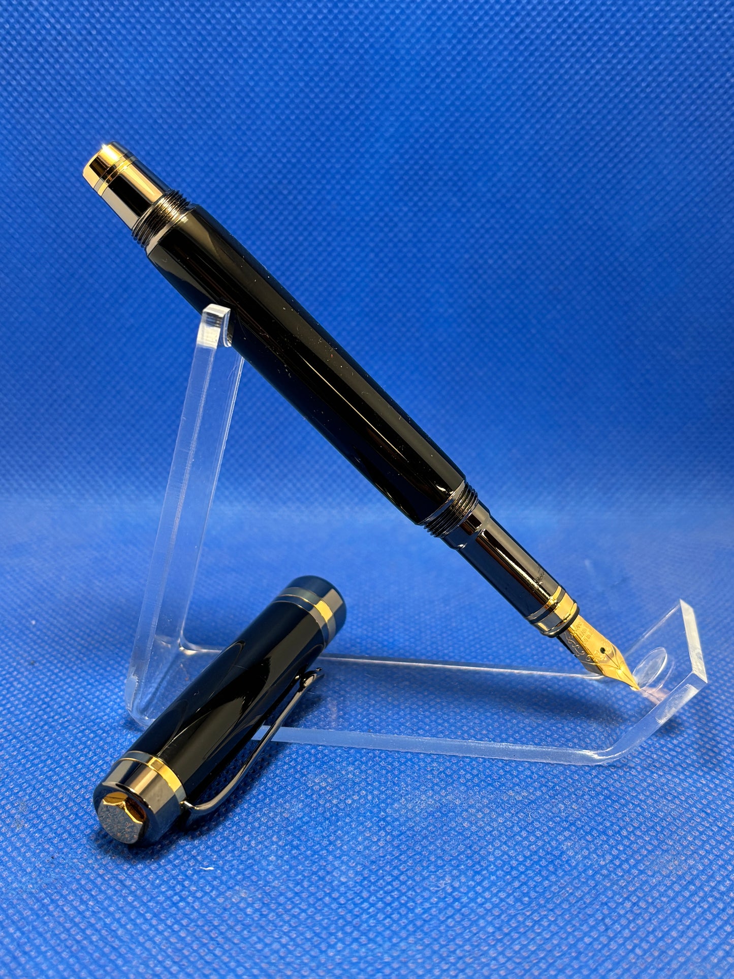 Classic Elite Fountain Pen