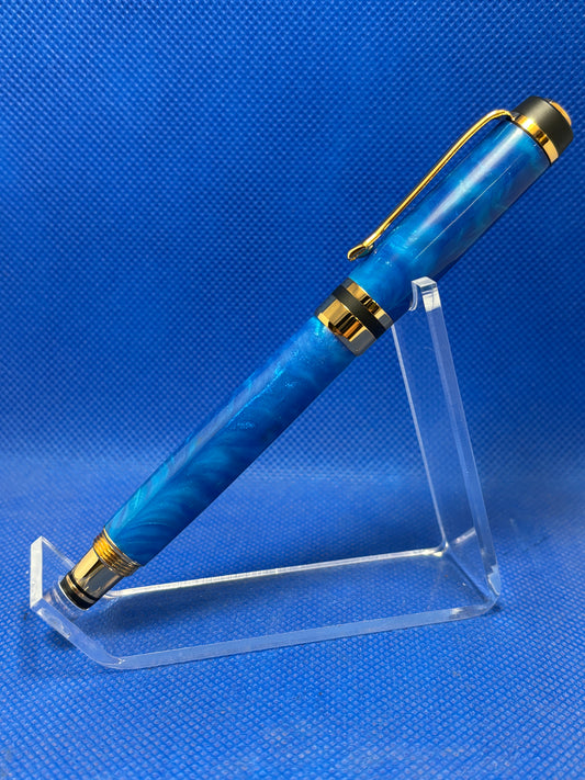 Classic Elite Fountain Pen