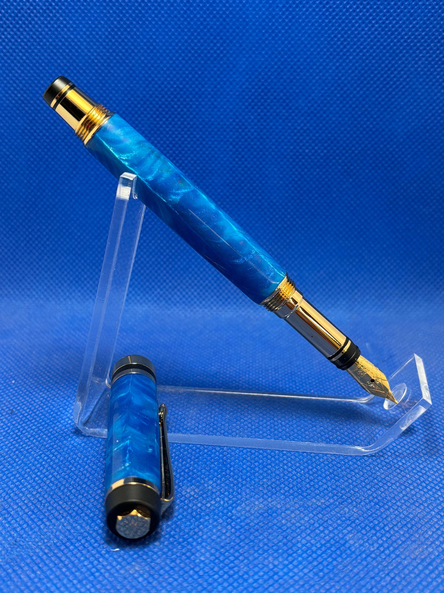 Classic Elite Fountain Pen